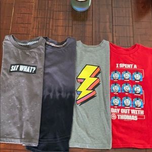 Bundle of 4 boys shirts sizeS(6/7)